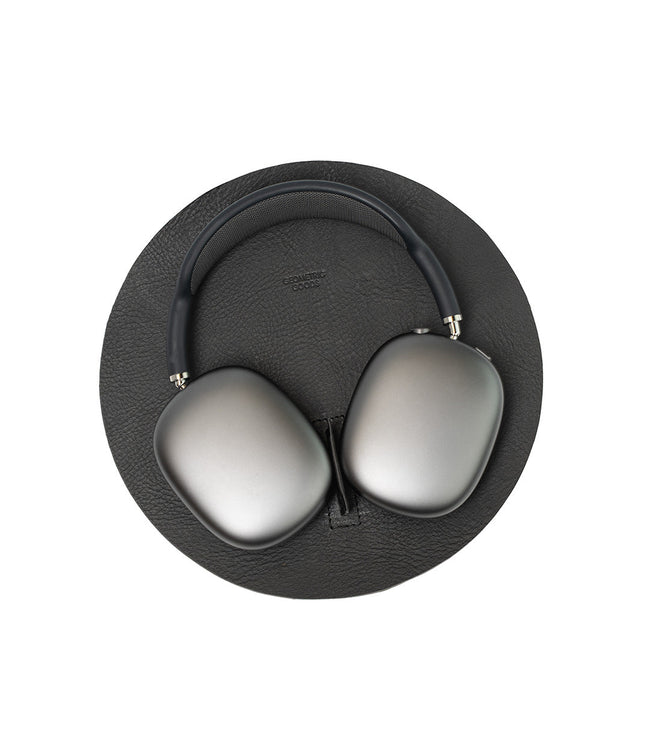 AirPods Max Rest Station-1